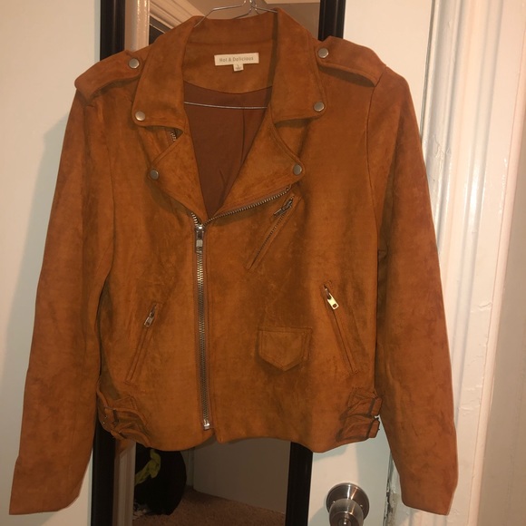 Jacket 🧥 - Picture 2 of 2